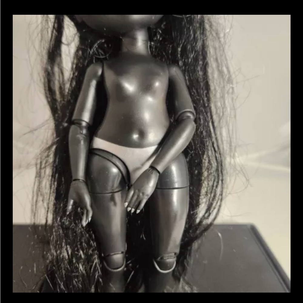 Rainbow High Doll Nude Shanelle Onyx Jointed OOAK Rerooting Play Long Hair - Picture 3 of 7